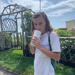 Meet your Posher, Ava